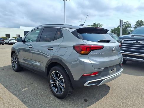 Used 2023 Buick Encore GX Select w/ Safety Package II AWD/4WD image 8