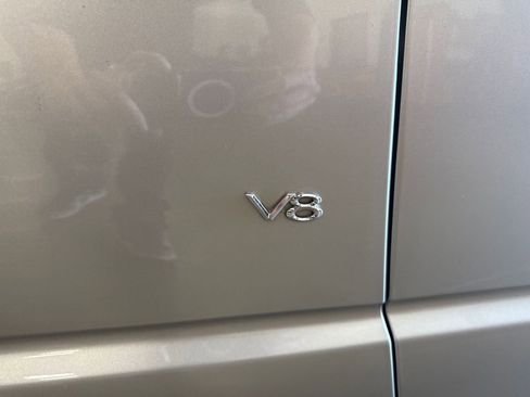 Used 2004 Ford Thunderbird image 83