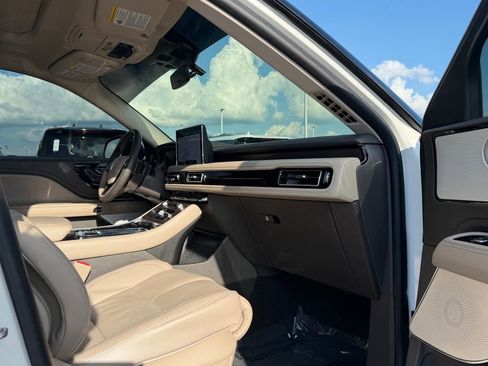 Used 2024 Lincoln Aviator Reserve w/ Equipment Group 201A AWD/4WD image 28