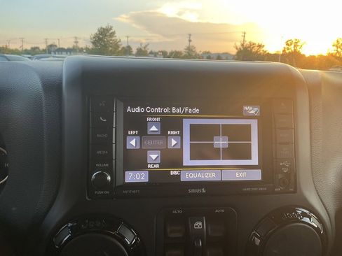 Used 2014 Jeep Wrangler Unlimited Sahara image 19