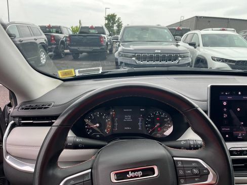 Used 2022 Jeep Compass Limited AWD/4WD image 14