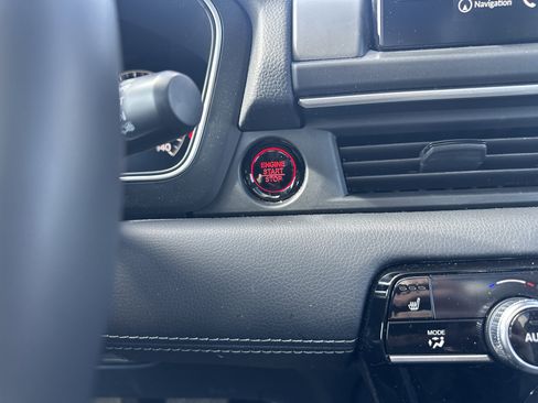 Certified 2025 Honda Pilot Touring image 25