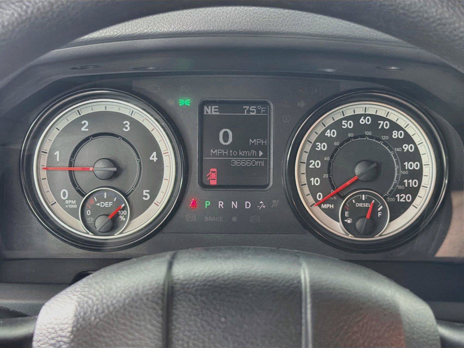 Used 2018 RAM 3500 Tradesman w/ Chrome Appearance Group AWD/4WD image 18