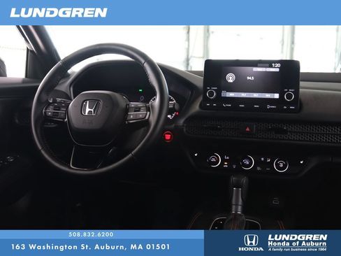 Used 2025 Honda HR-V Sport image 5