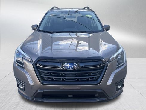 Used 2024 Subaru Forester Limited AWD/4WD image 2