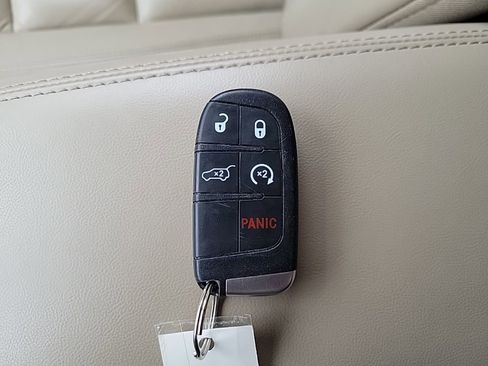 Used 2020 Jeep Grand Cherokee Limited image 25