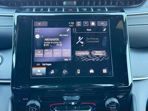 Used 2025 Jeep Grand Cherokee Laredo X image 27