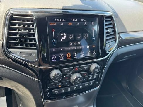 Certified 2019 Jeep Grand Cherokee Overland AWD/4WD image 34
