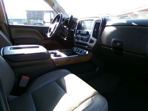 Used 2015 GMC Sierra 3500 SLT w/ Duramax Plus Package image 9