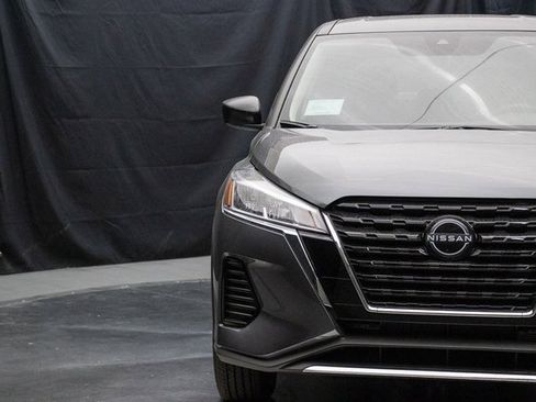 New 2025 Nissan Kicks Play S image 5
