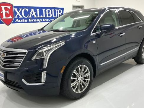 Used 2017 Cadillac XT5 Luxury w/ Driver Awareness Package FWD image 12