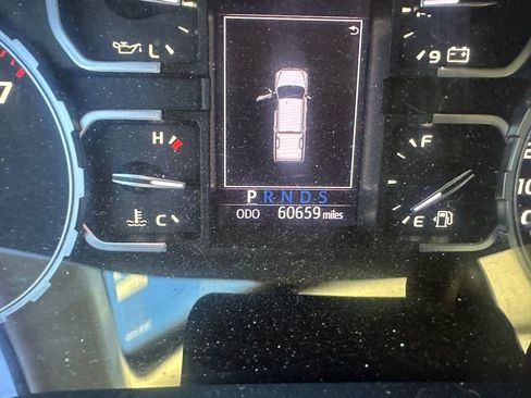 Used 2019 Toyota Tundra Limited w/ Limited Premium Package image 10