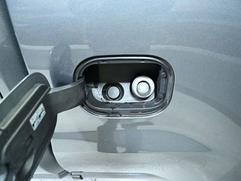 Used 2022 Chevrolet Silverado 1500 LT w/ Z71 Off-Road Package image 16