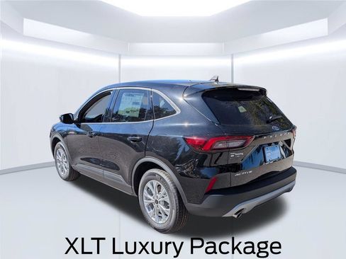 New 2026 Ford Maverick XLT w/ XLT Luxury Package AWD/4WD image 3
