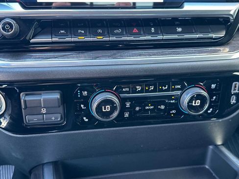 Certified 2022 Chevrolet Silverado 1500 LTZ w/ Technology Package image 28