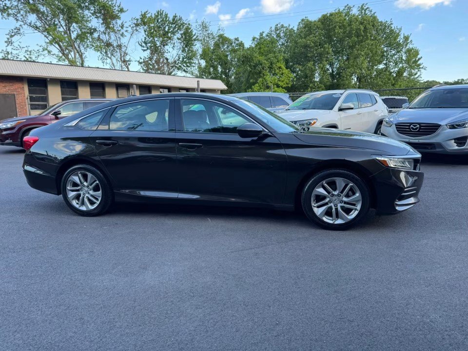 Used 2018 Honda Accord LX image 6
