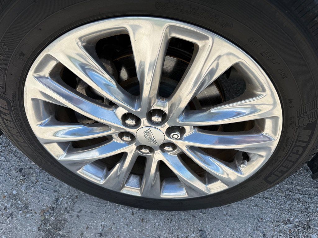 Used 2018 Cadillac XT5 Platinum w/ Driver Assist Package AWD/4WD image 15