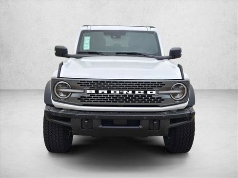 New 2025 Ford Bronco Badlands image 6