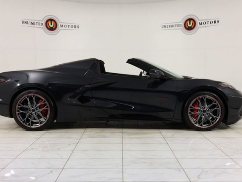 Used 2023 Chevrolet Corvette Stingray Premium Conv RWD image 2