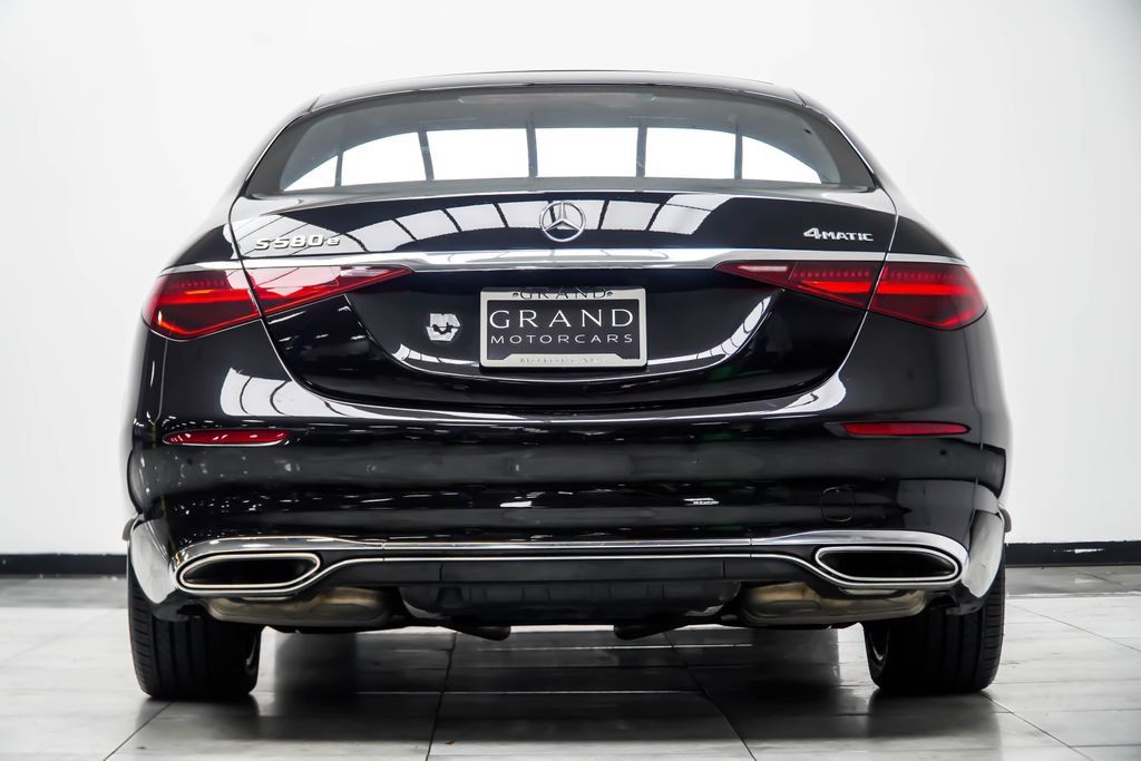 Used 2023 Mercedes-Benz S 580e 4MATIC Sedan w/ Warmth & Comfort Package image 15