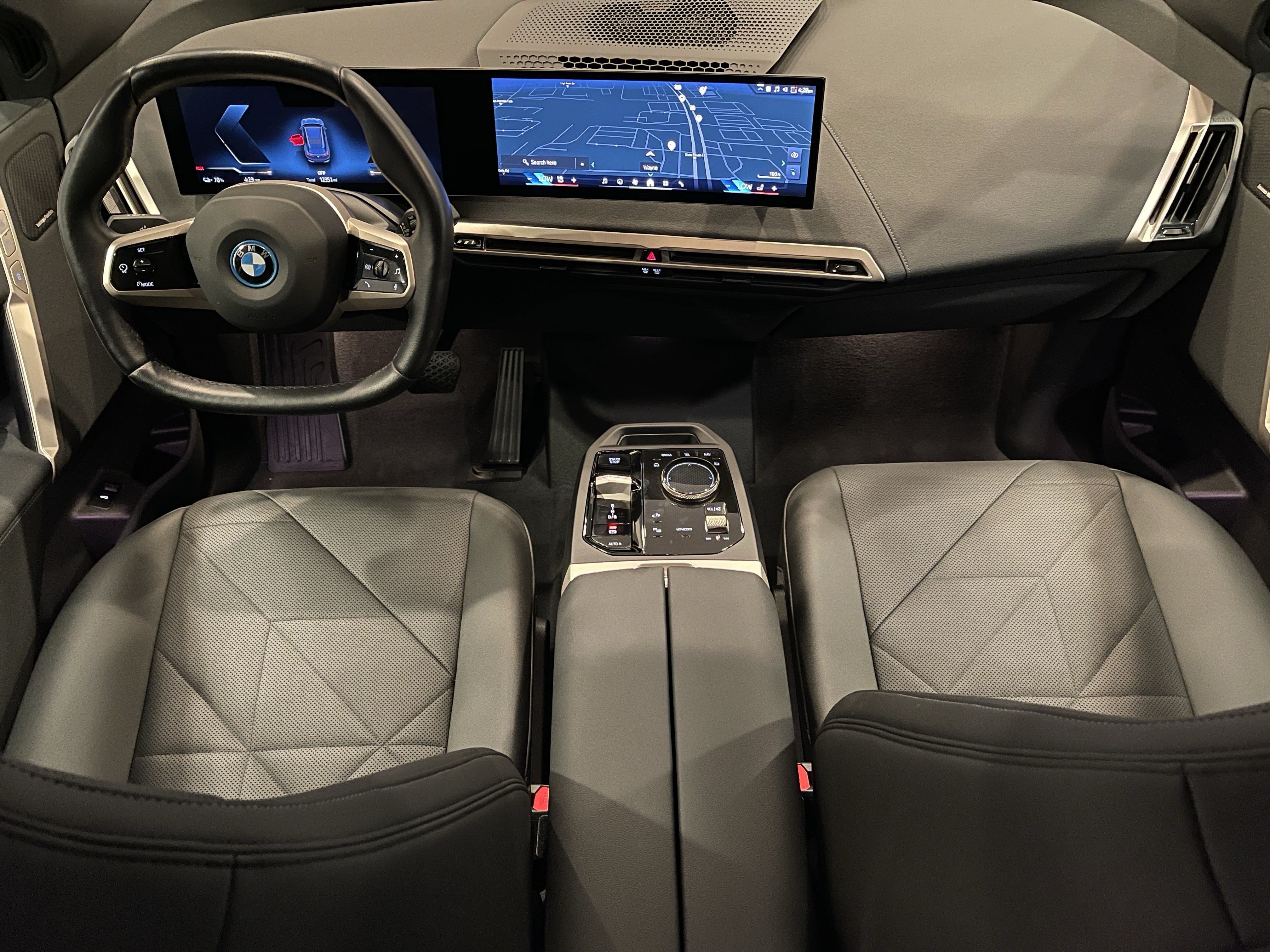 Certified 2024 BMW iX xDrive50 w/ Sport Package AWD/4WD image 16