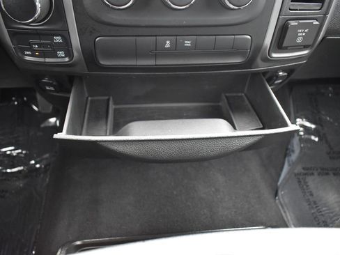 Used 2022 RAM 1500 Classic SLT image 18