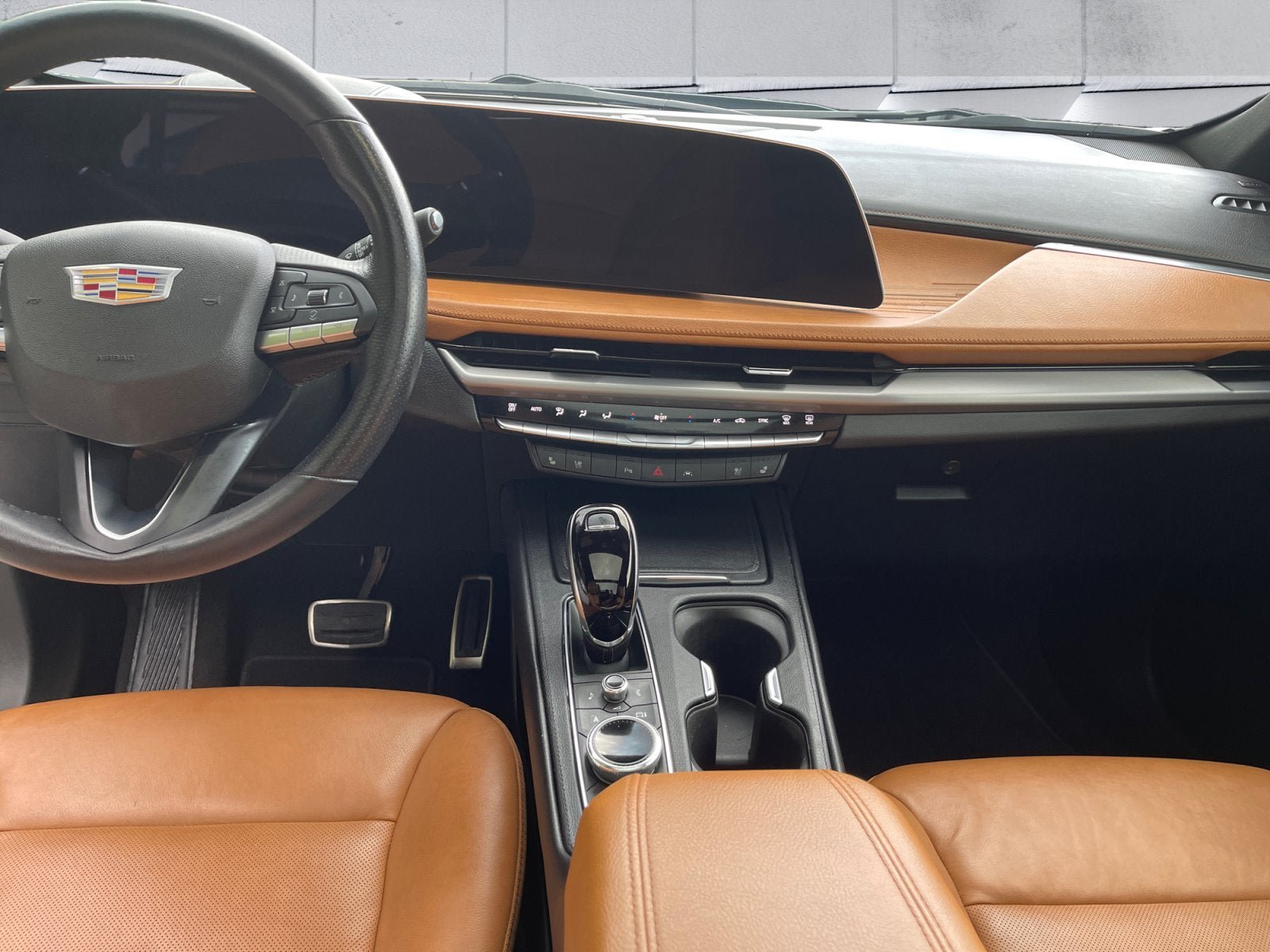 Used 2025 Cadillac XT4 Sport AWD/4WD image 11