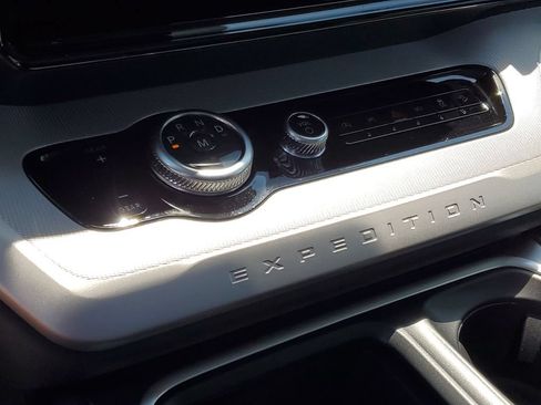 New 2026 Ford Expedition Active AWD/4WD image 23