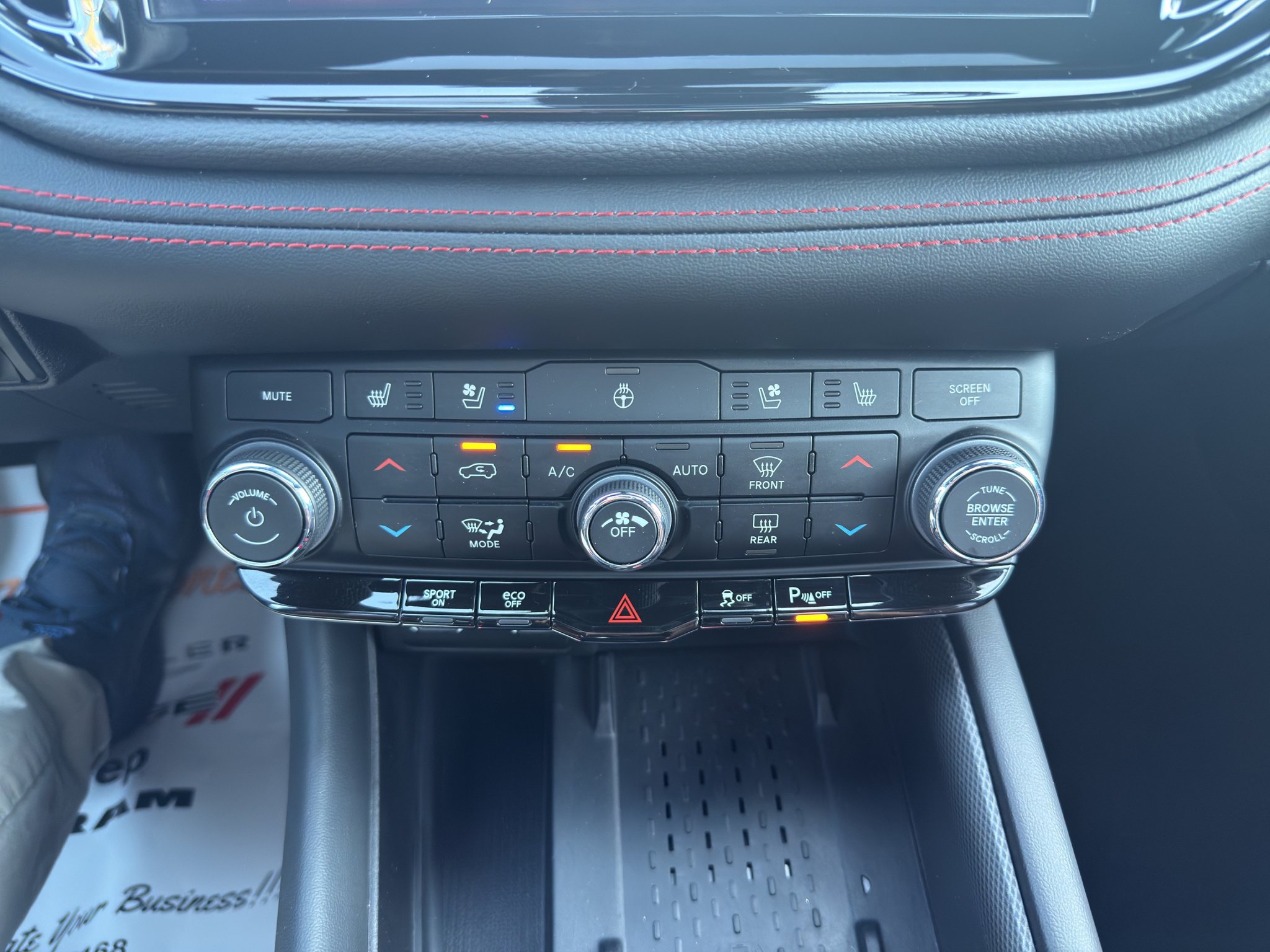 Used 2025 Dodge Durango R/T AWD/4WD image 29