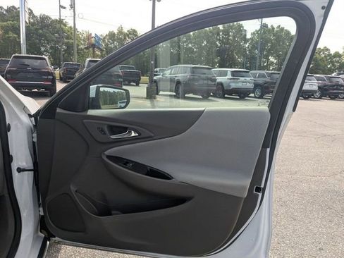 Used 2024 Chevrolet Malibu LT FWD image 38