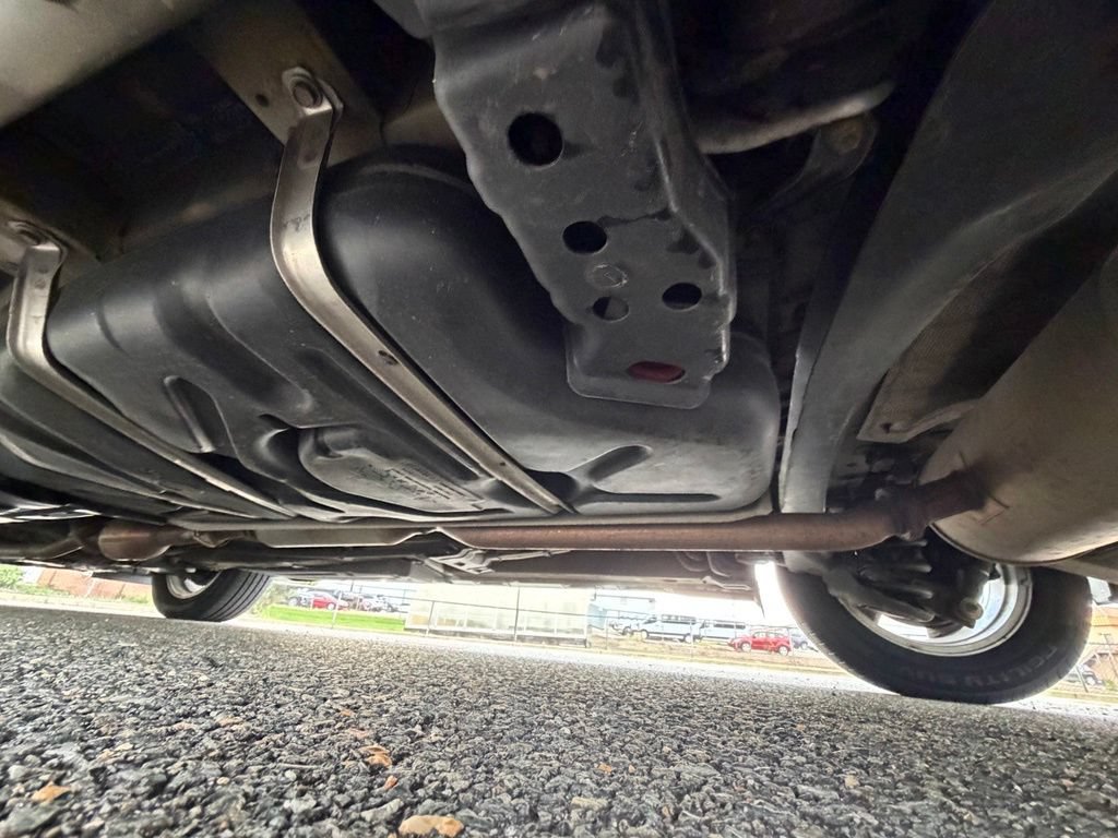 Used 2015 Toyota Sienna LE FWD image 33