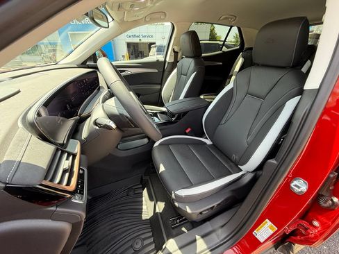 Certified 2026 Buick Envision Sport Touring AWD/4WD image 18