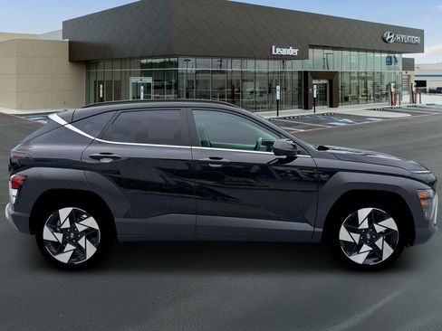 New 2026 Hyundai Kona Limited FWD image 9