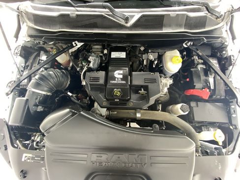 Used 2024 RAM 3500 Big Horn image 24