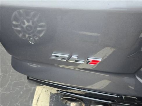 Used 2020 Chevrolet Camaro ZL1 image 17