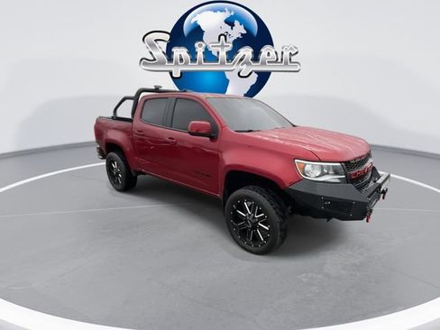 Used 2017 Chevrolet Colorado Z71 image 2