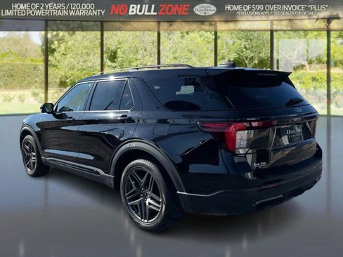 Certified 2025 Ford Explorer ST-Line w/ ST-Line Street Pack image 3