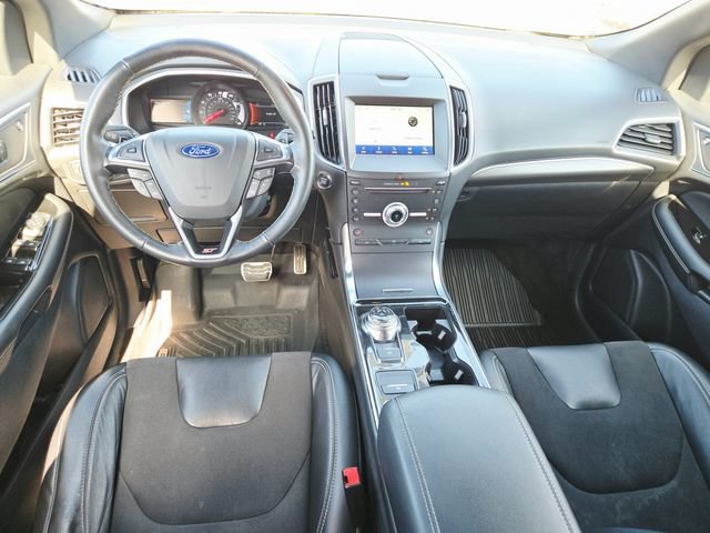 Used 2019 Ford Edge ST w/ Cold Weather Package AWD/4WD image 9