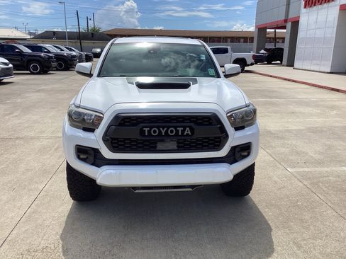 Used 2019 Toyota Tacoma TRD Pro AWD/4WD image 2