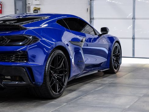 Used 2025 Chevrolet Corvette Z06 w/ Battery Protection Package image 14