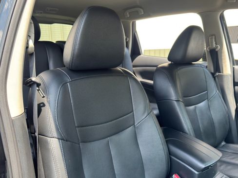 Used 2019 Nissan Rogue SL AWD/4WD image 36
