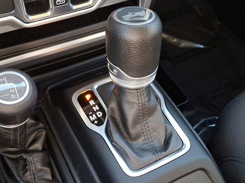 Used 2023 Jeep Wrangler Sport S image 14