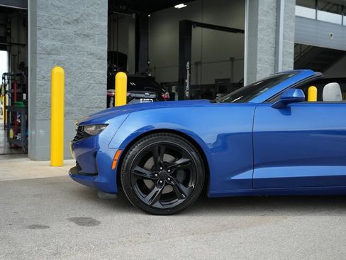 Used 2022 Chevrolet Camaro LT w/ Technology Package image 4