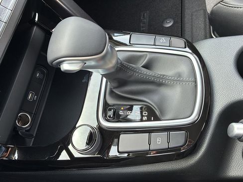 New 2026 Kia Seltos S FWD image 30
