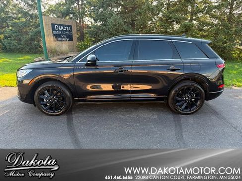 Used 2025 Lincoln Corsair Grand Touring AWD/4WD image 1