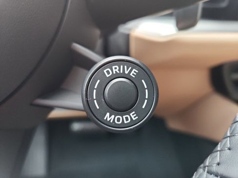 New 2026 Porsche Cayenne Coupe image 24