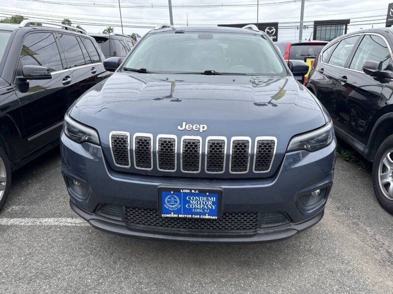 Used 2019 Jeep Cherokee Latitude Plus w/ Cold Weather Group AWD/4WD image 1