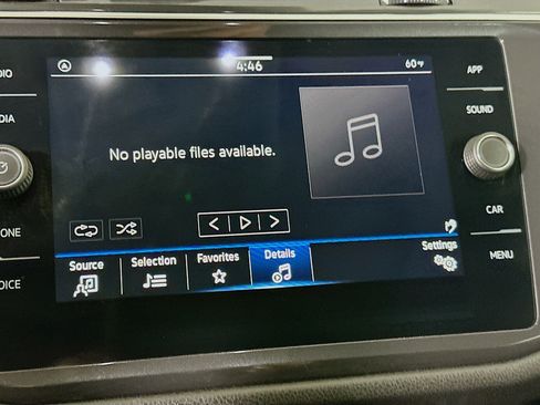 Used 2022 Volkswagen Tiguan SE image 21