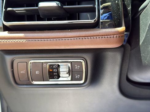 Used 2022 Lincoln Aviator Reserve w/ Equipment Group 201A AWD/4WD image 7