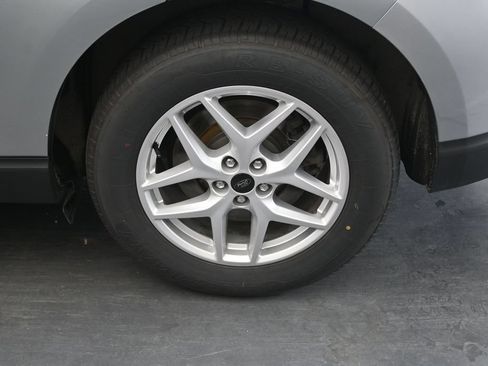 Used 2024 Ford Edge SEL AWD/4WD image 13
